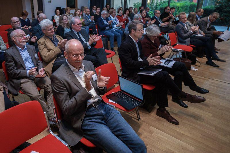 Für dieses Bild ist leider keine Beschreibung vorhanden.